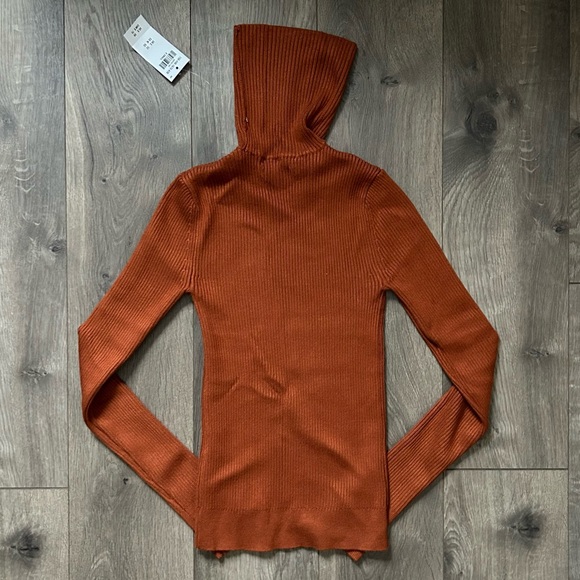 Abercrombie & Fitch turtle neck top - Picture 2 of 5